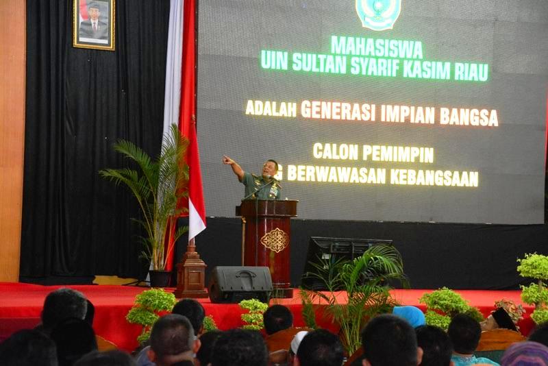Beri Kuliah Umum di Kampus UIN Suska Riau, Panglima TNI Ajak Mahasiswa Jaga Persatuan NKRI