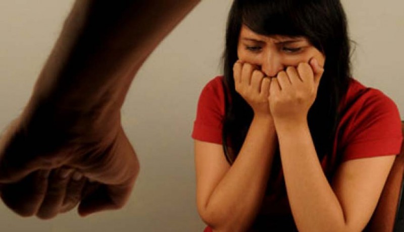 Terlalu! Gara-gara Uang Rp20 Ribu, Suami Aniaya Istri Berkali-kali Pakai Sandal Gunung