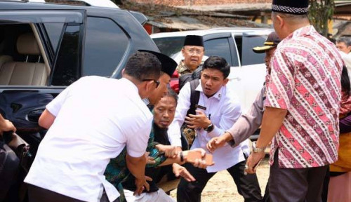 Soal Penusukan Wiranto, Rocky Gerung: Kalau Saya Presiden, Saya Copot Kepala BIN