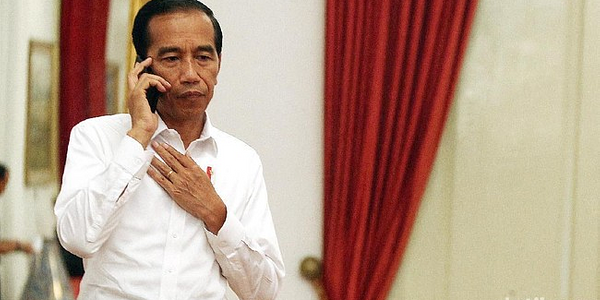 Perintah Selesaikan Asap di Riau, Jokowi Telpon Menteri LHK, Kapolri dan Panglima TNI