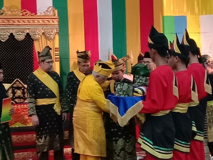 Pengurus LAM Riau Kabupaten Pelalawan Dikukuhkan, Begini Prosesi Adatnya