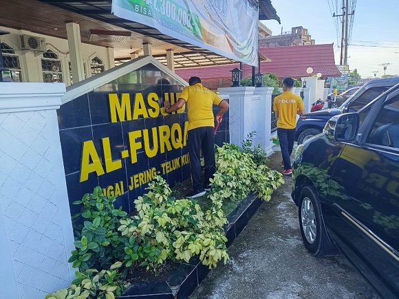 Polres Kuantan Singingi dan Polsek Jajaran Gelar Bakti Religi Serentak Sambut Hari Bhayangkara ke-79 Tahun 2025