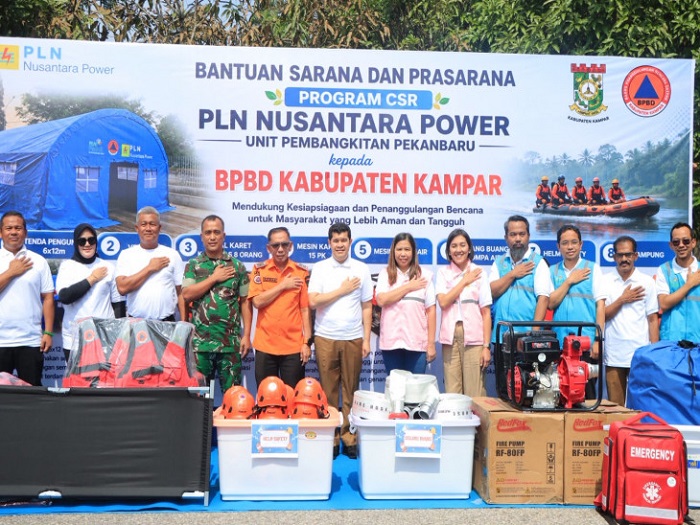 PLN Nusantara Power  Bantu Sarana  Penanggulangan Banjir dan Karhutla pada Pemkab Kampar