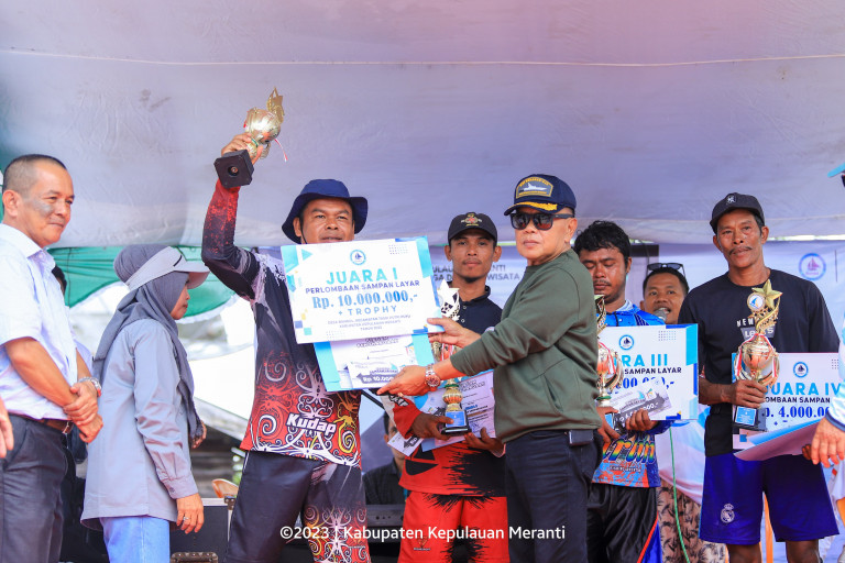 Plt Bupati Asmar Resmikan Lomba Pacu Sampan Layar