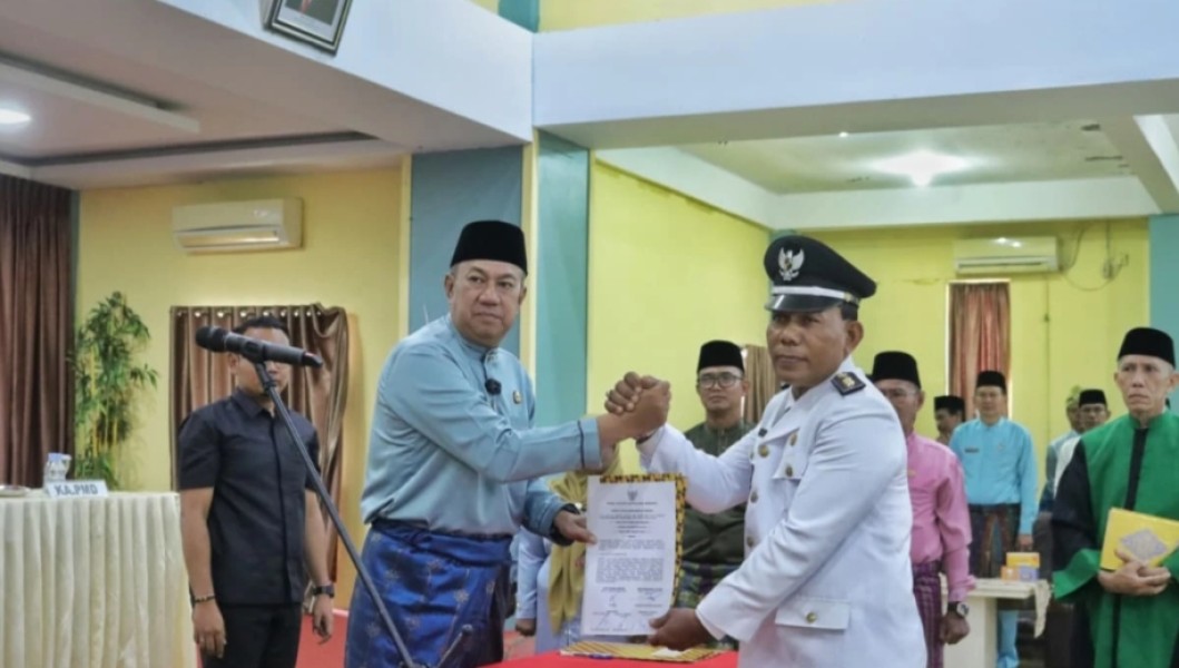 Wakil Bupati Meranti, Muzamil Lantik Pj. Kepala Desa se-Meranti