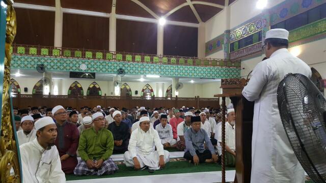 ALLAHUAKBAR...Ribuan Jamaah Antusias Ikut Shalat Gerhana di Masjid Islamic Center Siak