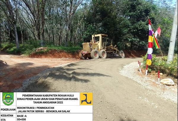 Pengerjaan Peningkatan Ruas Jalan Patok Seribu- Bengkolan Salak Rokan Hulu Dikebut