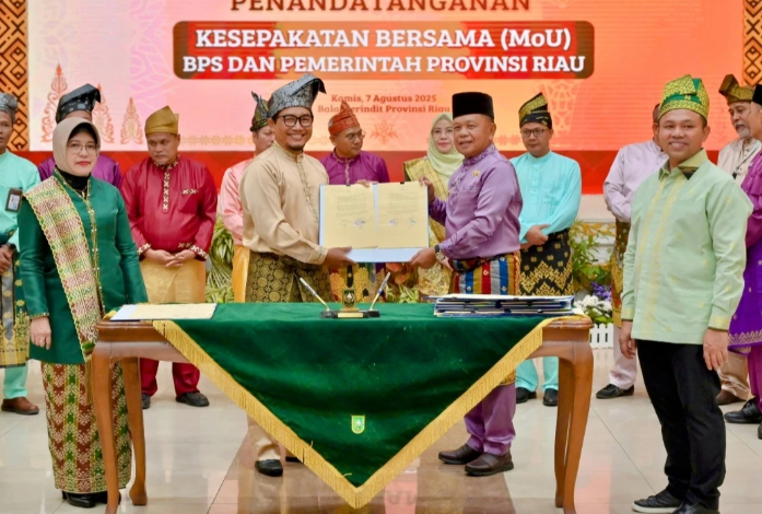 Tandatangani MoU Satu Data Indonesia, Bupati Asmar: Data Akurat, Kebijakan Tepat