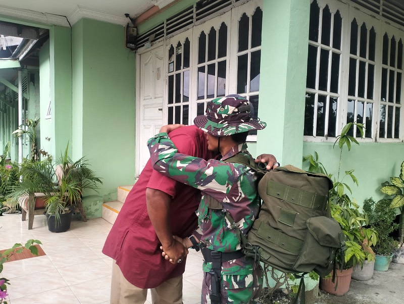 Suasana Haru Saat Satgas TMMD Berpamitan, Warga Meranti Pandak Merasa Kehilangan