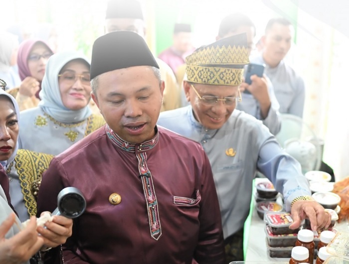 Rohil Tampilkan Belacan Sedap, Tauco dan Manisan Kelubi di Bengkalis