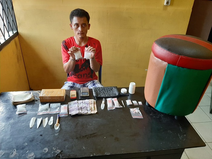 Dua Minggu Menjabat Kapolsek, Lukman Prabowo Berhasil Tangkap Pengedar Sabu Seberat 147,25 Gram