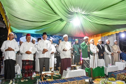 Dihadiri Habaib dari Malaysia, Bupati Bengkalis Ikuti Haul Akbar ke-19 Abah Guru Sekumpul